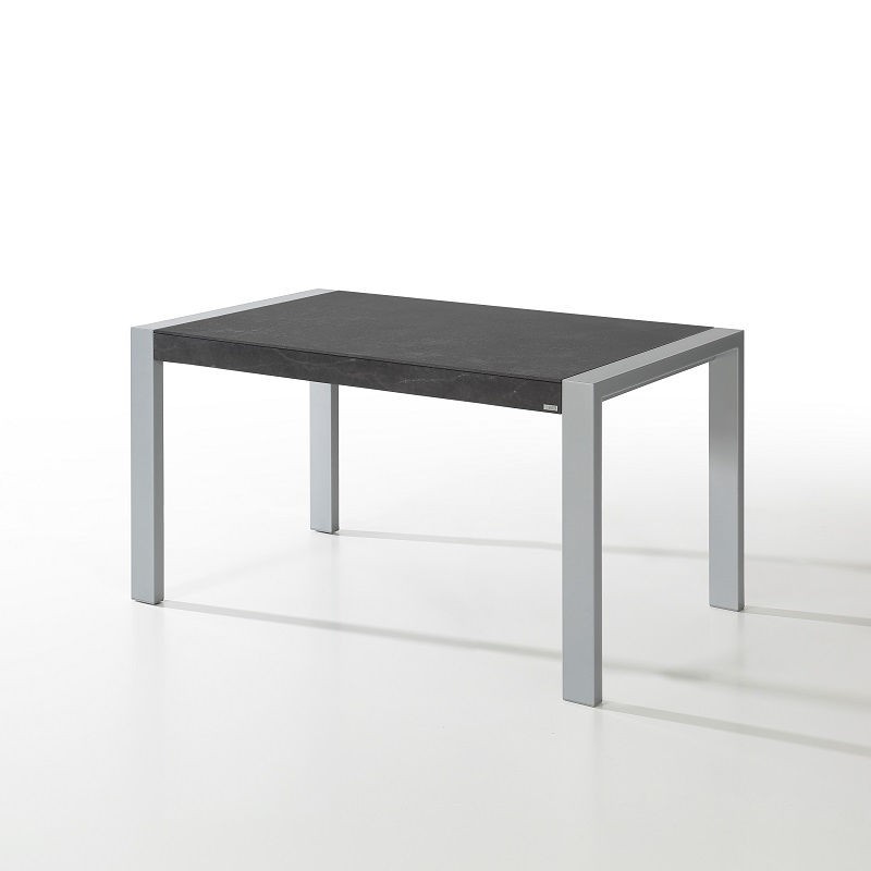 Mesa nova extensible en porcelánico.